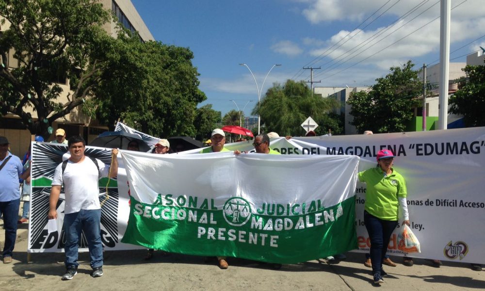 Docentes del Magdalena rechazan Reforma Tributaria - El Callejero