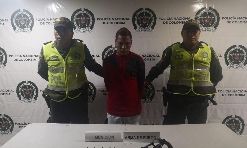 Le hallaron un arma de fuego ilegal y lo capturaron - El Callejero