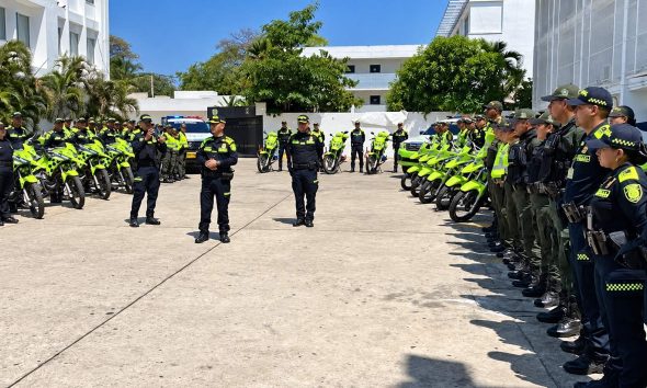 96 policías refuerzan búsqueda de 33 prófugos en Santa Marta