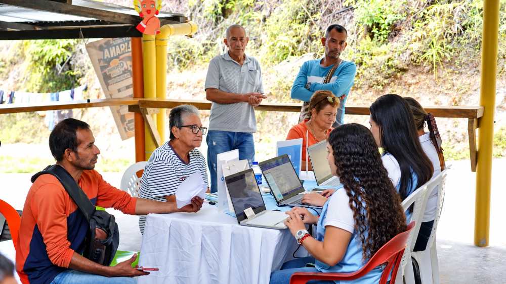 Alcaldía llevará ruta de formalización de compras públicas a zonas rurales de Santa Marta