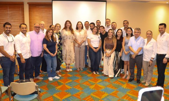 Alcaldía y Fontur logran compromisos para impulsar el turismo y avanzar en proyectos históricos para Santa Marta