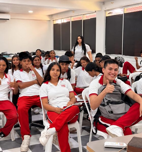 Gobernación impulsa formación universitaria en colegios de Plato y El Banco